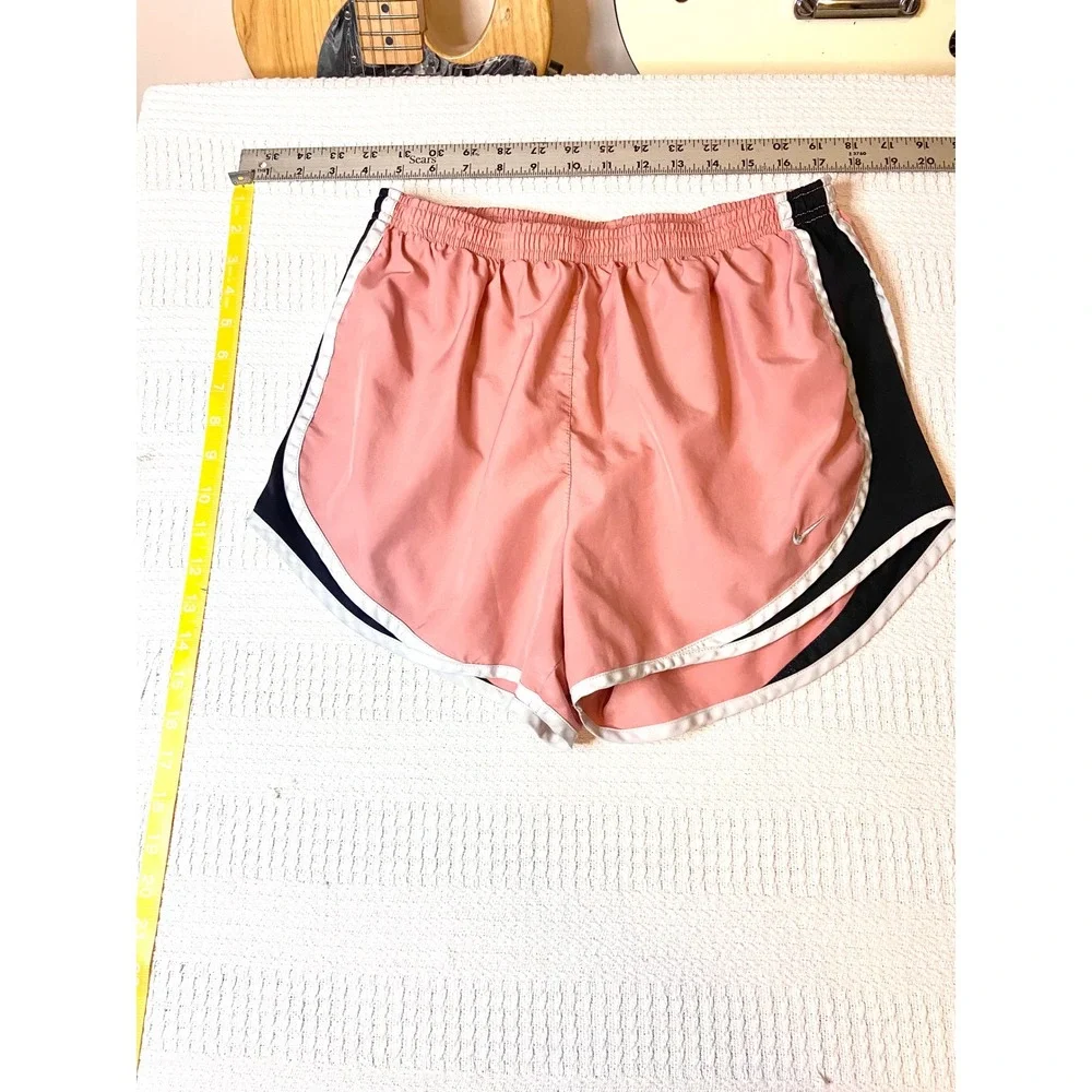 Nike Dri-FIT Tempo Running Shorts Womens Medium Pink Black Athletic Gym Workout
